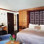 Hotel Le Mirabeau &
