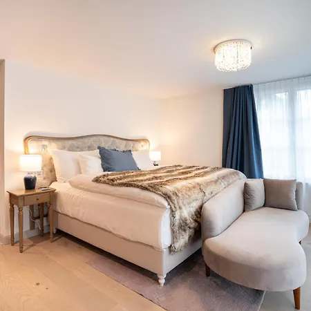 Le Mirabeau & Hotell