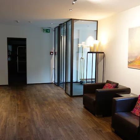 Hotel Le Mirabeau & 4*