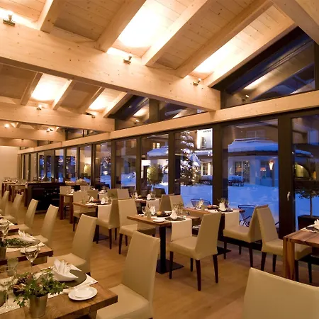 Le Mirabeau & ホテル