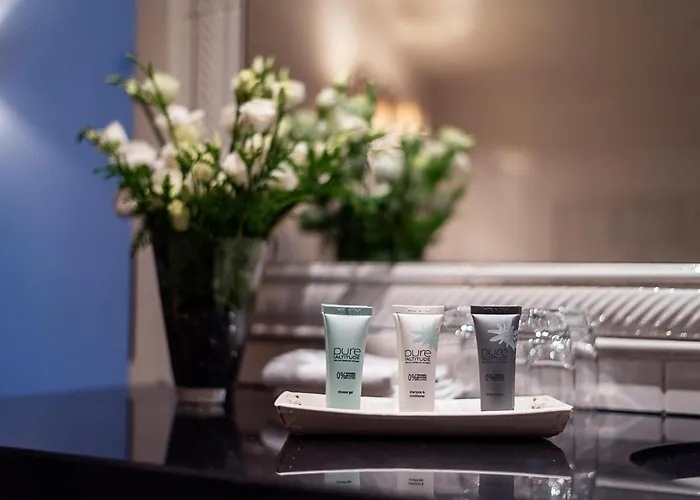 Le Mirabeau & ホテル